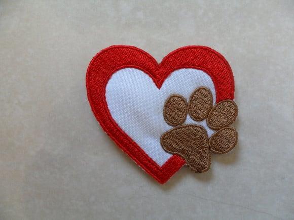 Patch Bordado Termocolante Pata Coração