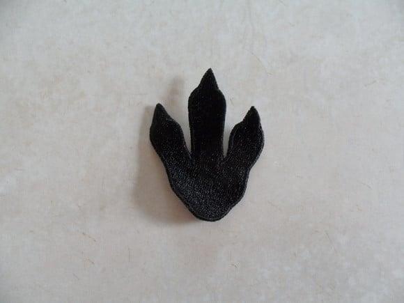 Patch Bordado Termocolante Pata Dinossauro Silhueta