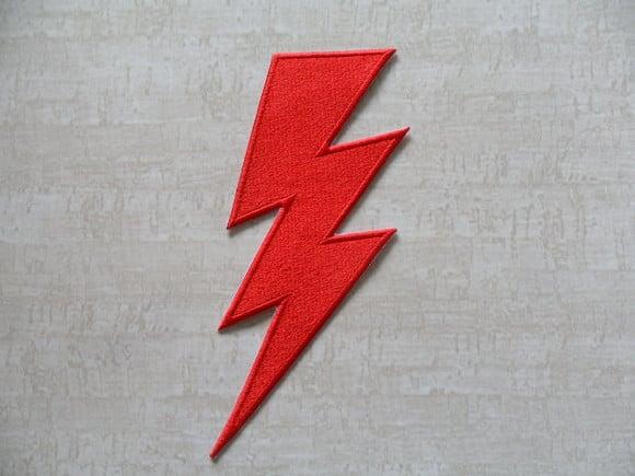 Patch Bordado Termocolante Raio Maior