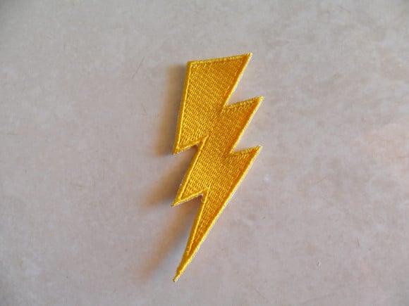 Patch Bordado Termocolante Raio