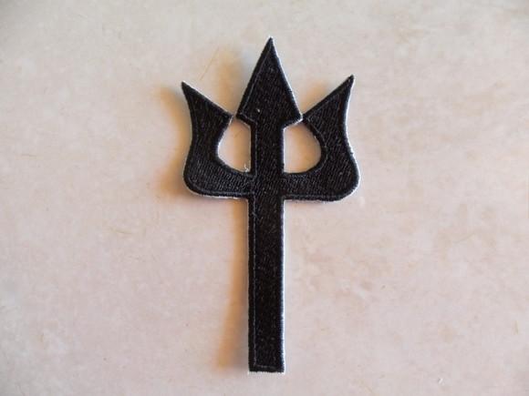 Patch Bordado Termocolante Tridente