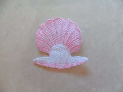 Patch Bordado Termocolante Concha com Pérola