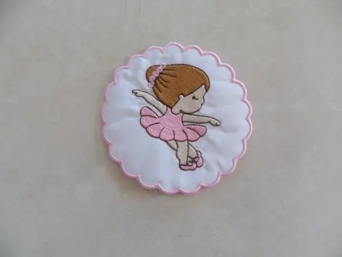 Patch Bordado Termocolante Bailarina