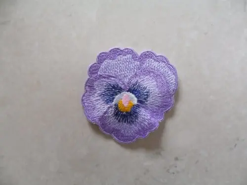 Patch Bordado Termocolante Flor Amor Perfeito