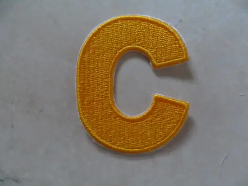 Patch Bordado Termocolante Letra c