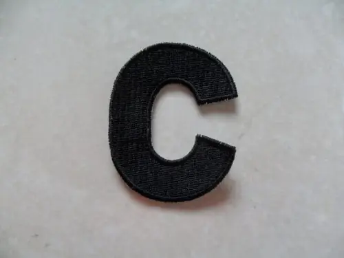 Patch Bordado Termocolante Letra c