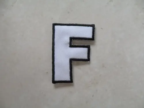Patch Bordado Termocolante Letra F Contorno