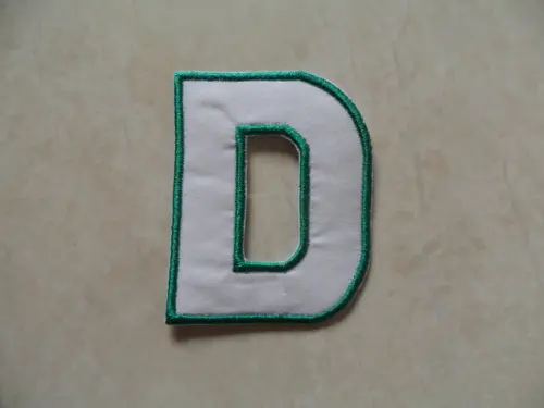 Patch Bordado Termocolante Letra D Contorno