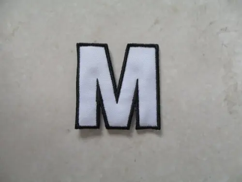 Patch Bordado Termocolante Letra m Contorno