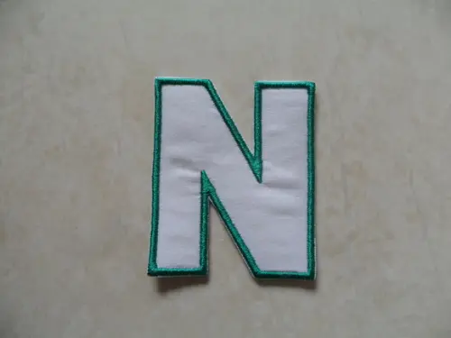 Patch Bordado Termocolante Letra N Contorno