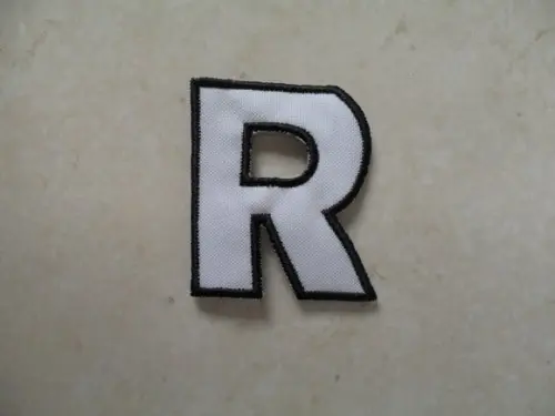 Patch Bordado Termocolante Letra R Contorno