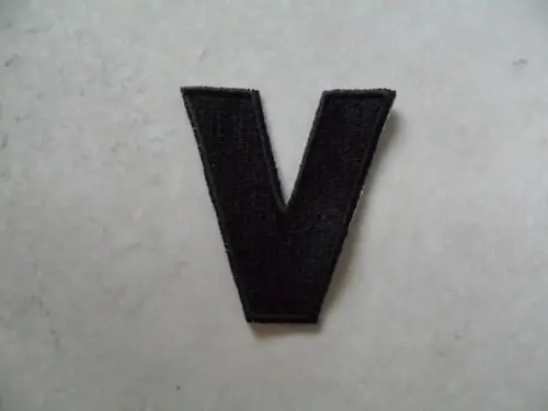 Patch Bordado Termocolante Letra V