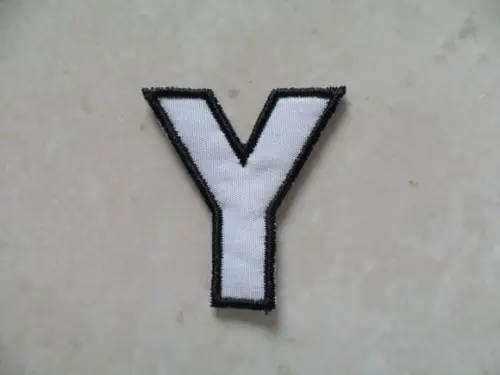 Patch Bordado Termocolante Letra Y Contorno