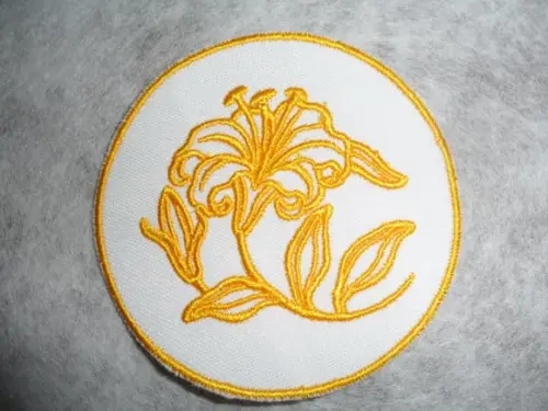 Patch Bordado Termocolante Logo Lírio