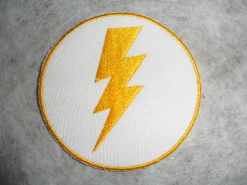 Patch Bordado Termocolante Logo Raio