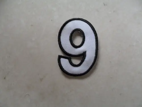 Patch Bordado Termocolante Número Nove Contorno