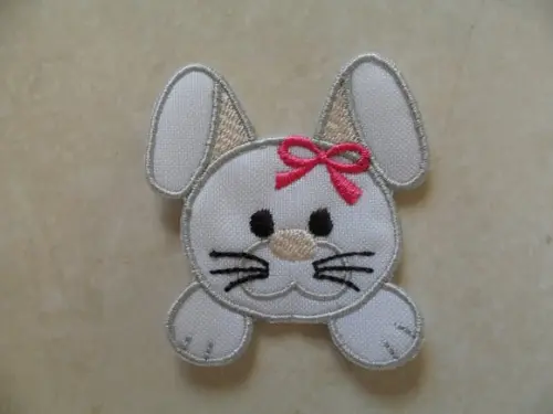 Patch Bordado Termocolante Rosto De Coelha