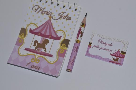 Bloquinho Personalizado com Lápis Carrossel Rosa