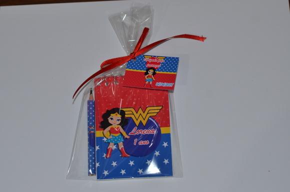 Bloquinho Personalizado com Lápis Mulher Maravilha