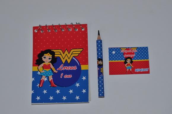Bloquinho Personalizado com Lápis Mulher Maravilha