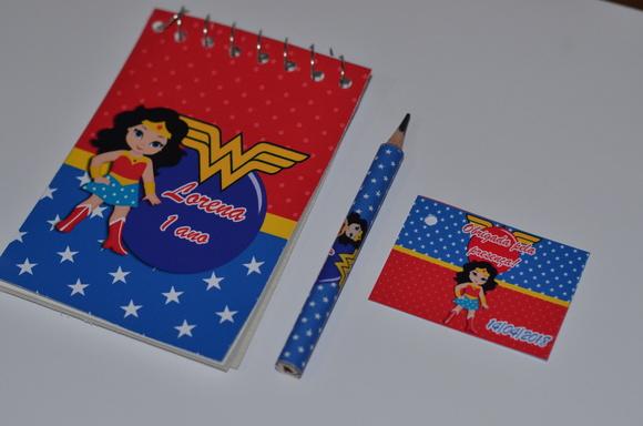 Bloquinho Personalizado com Lápis Mulher Maravilha