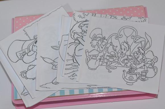 Estojo de Pintura 30 Peç. Alice no País das Maravilhas