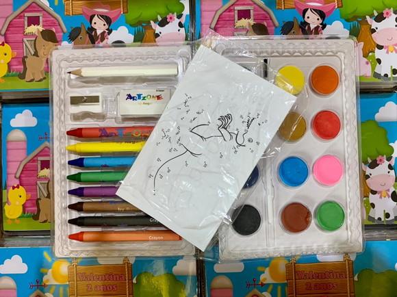 Estojo de Pintura 30 Peças Fazendinha Rosa