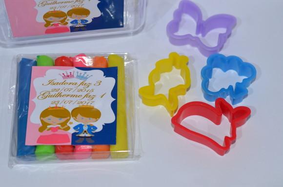 Kit Massinha com Moldes na Maleta Acrilica