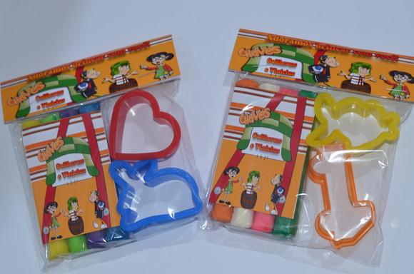 Kit Massinha e Moldes Chaves