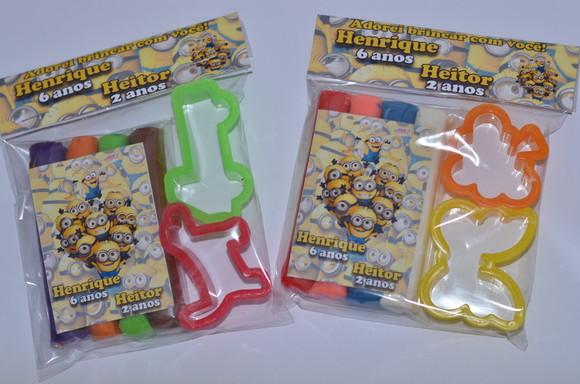 Kit Massinha e Moldes Minions