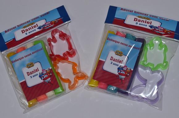 Kit Massinha e Moldes Super Wings
