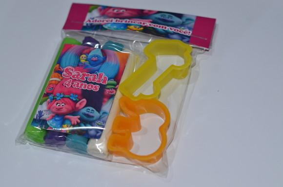 Kit Massinha e Moldes Trolls
