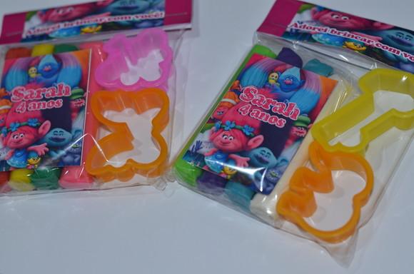 Kit Massinha e Moldes Trolls