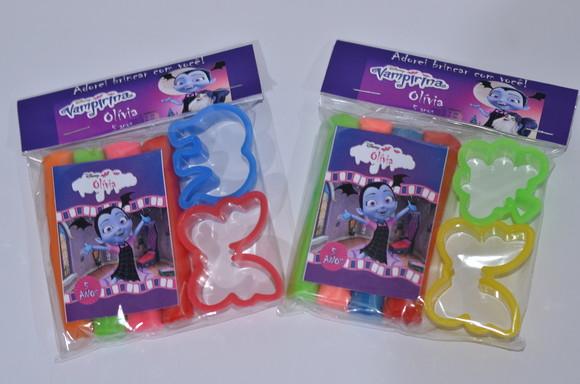 Kit Massinha e Moldes Vampirina