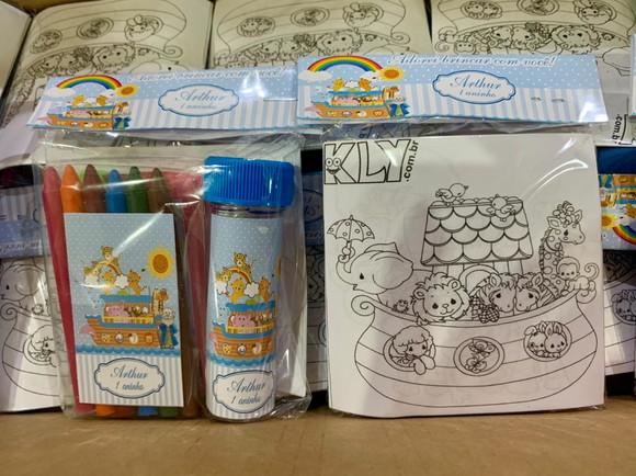 Kit Massinha, Giz de Cera e Bolinha de Sabão Arca de Noé
