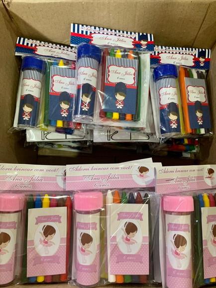 Kit Massinha, Giz, Bolinha de Sabão Bailarina e Soldadinho