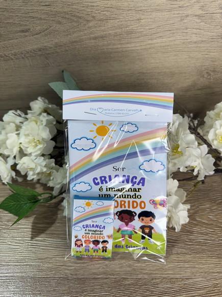 Mini Revista de Colorir Personaliz. com Giz Dia das Crianças