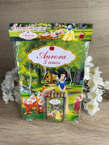 Revista de Colorir Personalizada com Lápis de Cor