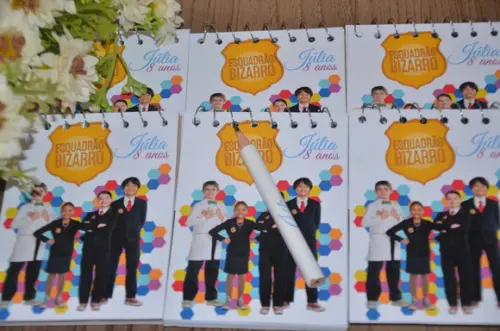 Bloquinho Personalizado com Lápis Esquadrão Bizarro