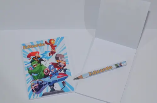 Bloquinho Personalizado com Lápis Heróis da Marvel