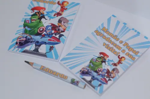 Bloquinho Personalizado com Lápis Heróis da Marvel