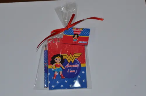 Bloquinho Personalizado com Lápis Mulher Maravilha