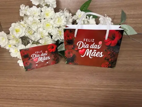 Brinco Personalizado com Mini Sacolinha Dia das Mães