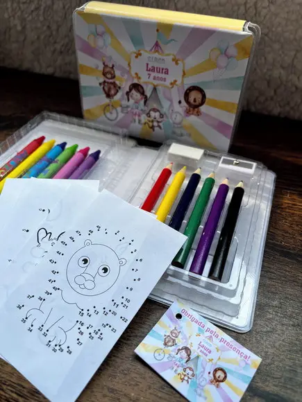 Estojo de Pintura 20 Peças Circo Rosa Aquarelado