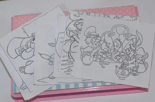 Estojo de Pintura 30 Peç. Alice no País das Maravilhas