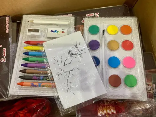 Estojo de Pintura 30 Peças Minnie Realeza