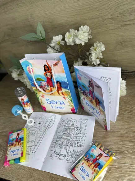 Kit Colorir / Kit Diversão com Sacola Personalizada Moana 2