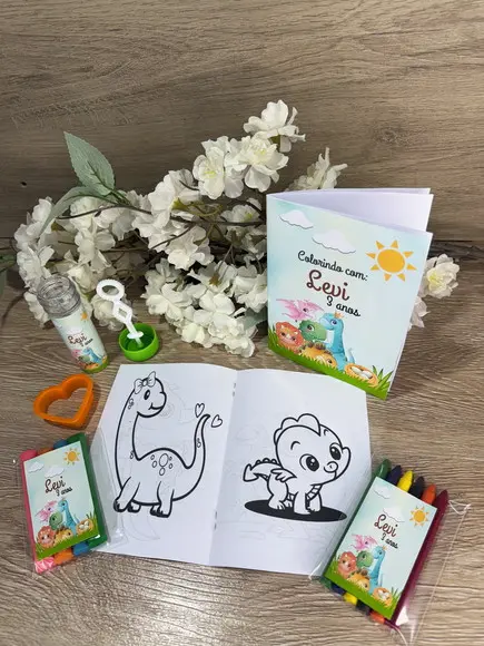 Kit Colorir Frasco, Massinha, Giz e Revista Personalizado