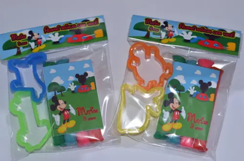 Kit Massinha e Cortadores Mickey