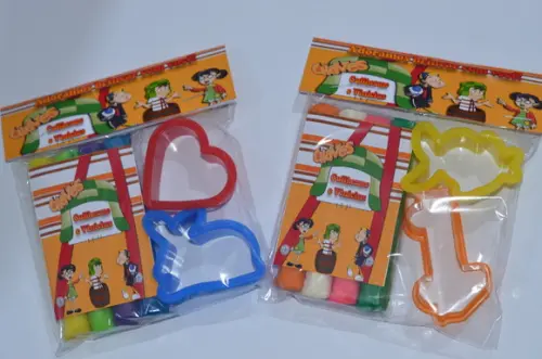 Kit Massinha e Moldes Chaves